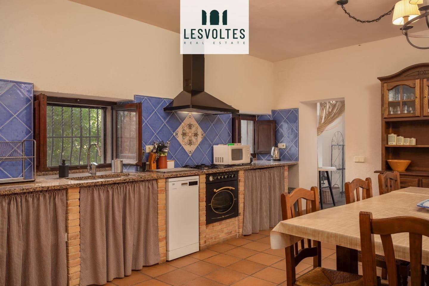 8 bedroom Villa for sale in Rupia with pool - € 1,275,000 (Ref: 10081908)