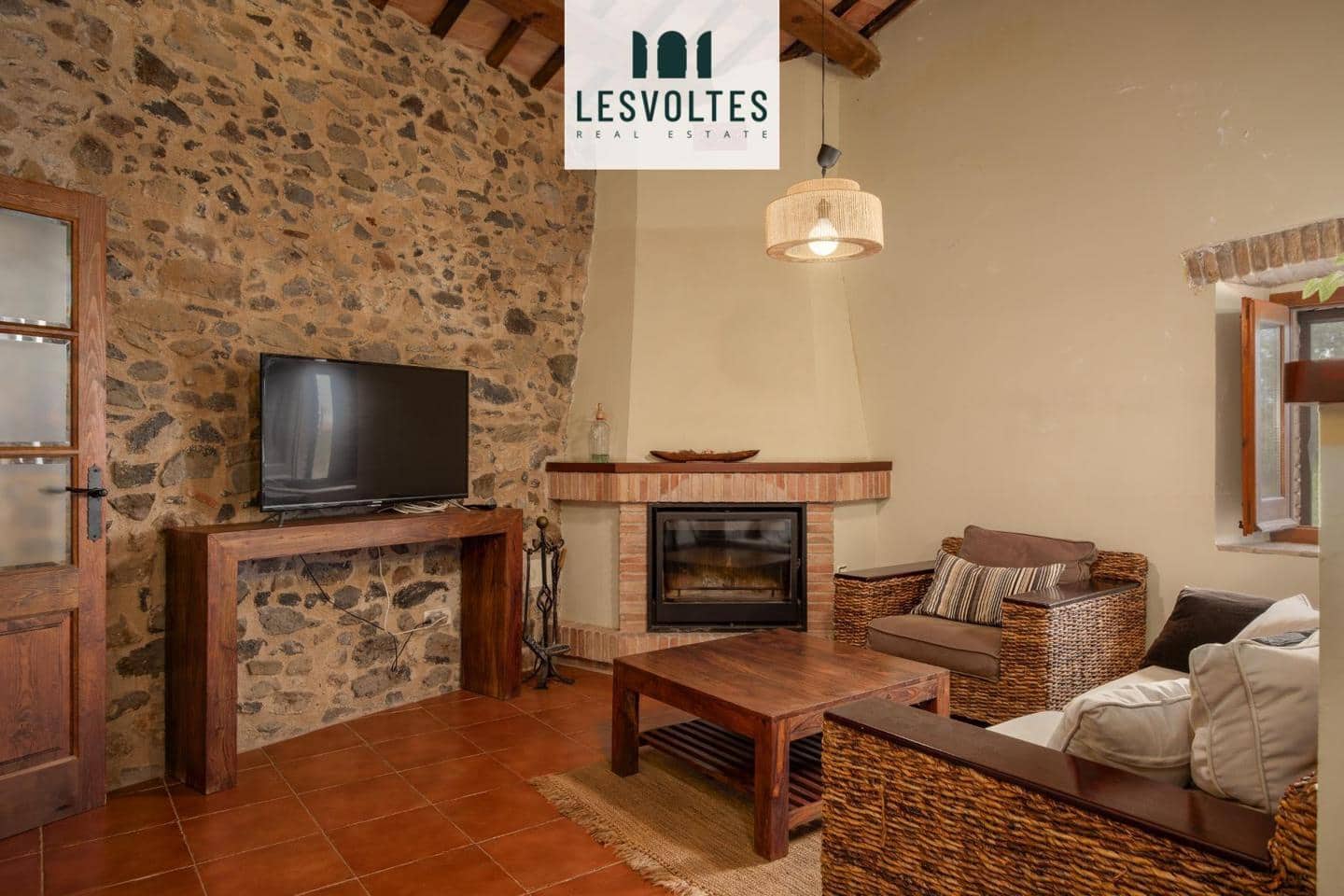 8 bedroom Villa for sale in Rupia with pool - € 1,275,000 (Ref: 10081908)