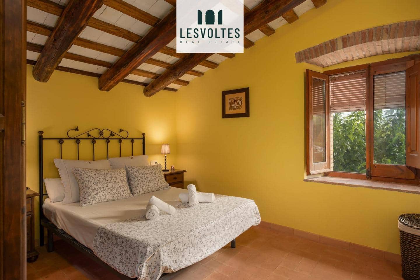 8 bedroom Villa for sale in Rupia with pool - € 1,275,000 (Ref: 10081908)