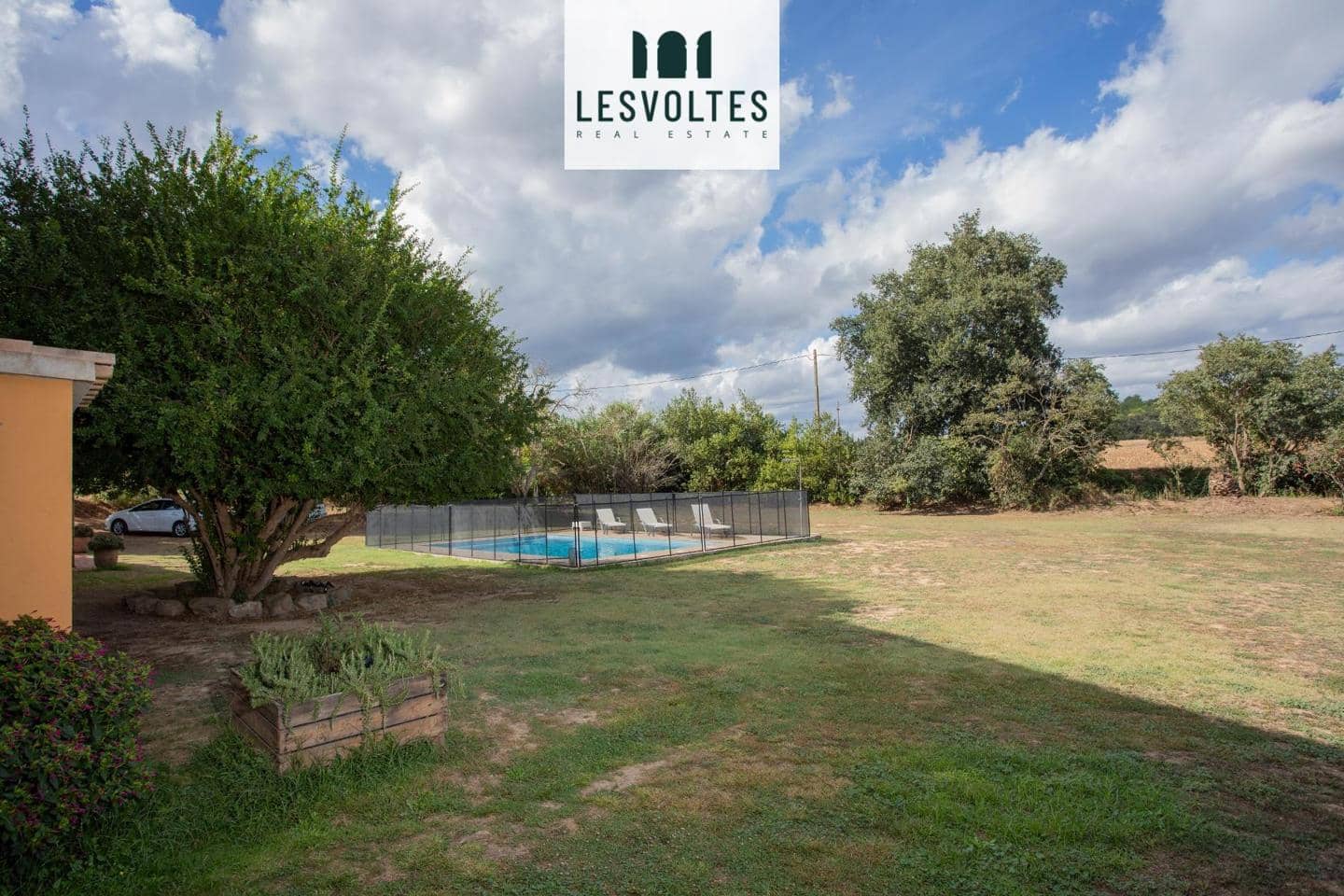 8 bedroom Villa for sale in Rupia with pool - € 1,275,000 (Ref: 10081908)