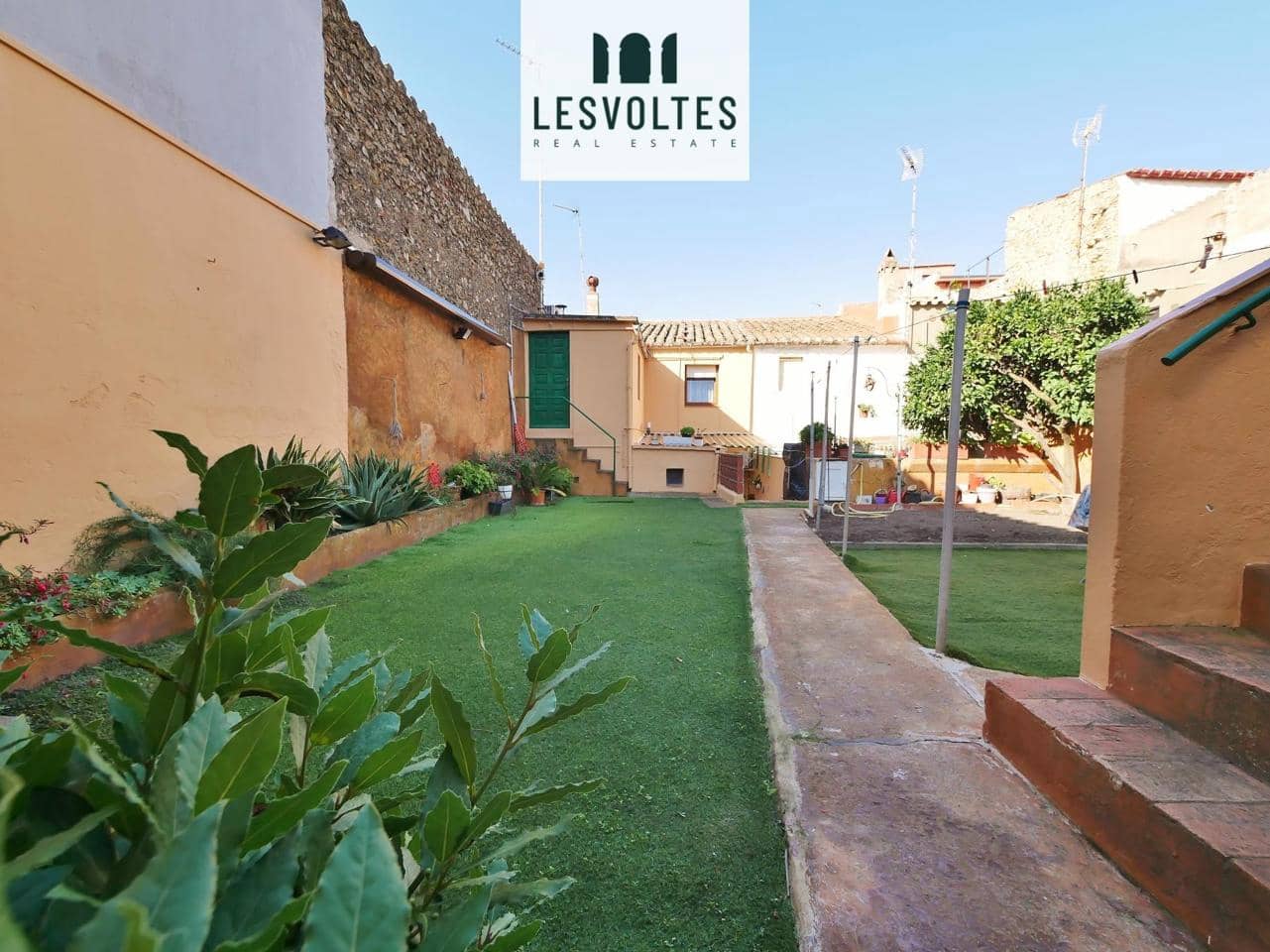 4 bedroom Villa for sale in Palafrugell - € 350,000 (Ref: 10081909)