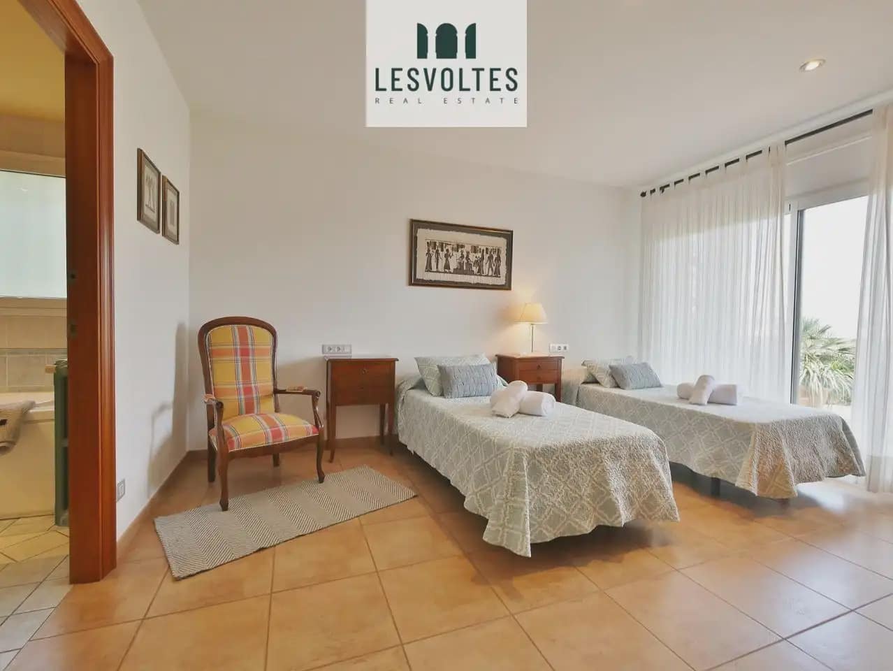 5 Zimmer Villa zu verkaufen in Mont-ras mit Pool Garage - 1.500.000 € (Ref: 10081911)