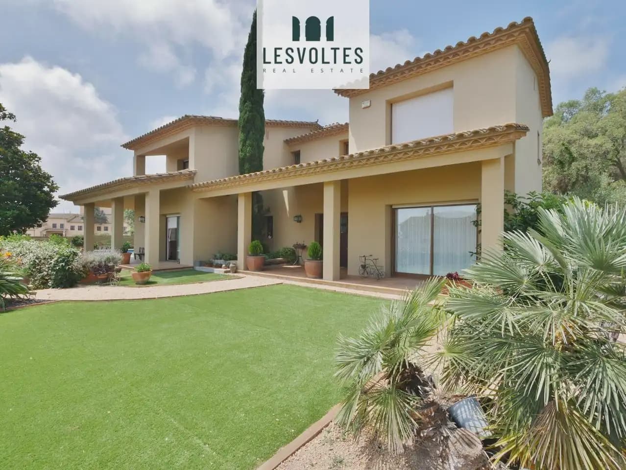 5 Zimmer Villa zu verkaufen in Mont-ras mit Pool Garage - 1.500.000 € (Ref: 10081911)