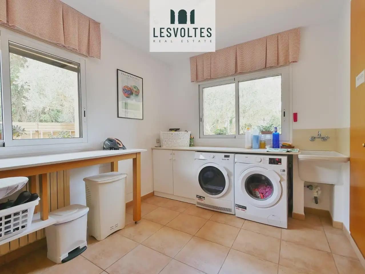 5 Zimmer Villa zu verkaufen in Mont-ras mit Pool Garage - 1.500.000 € (Ref: 10081911)