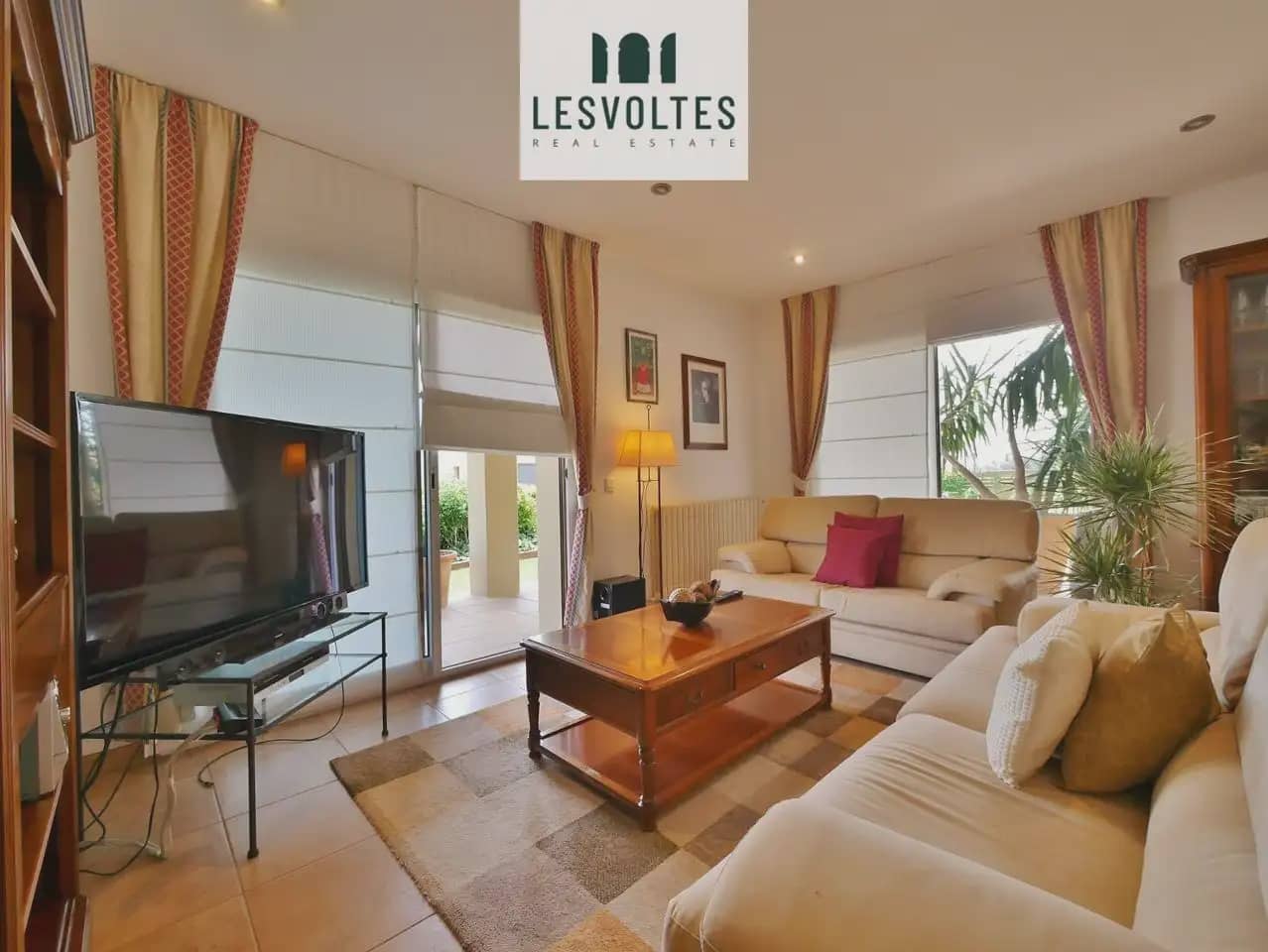 5 Zimmer Villa zu verkaufen in Mont-ras mit Pool Garage - 1.500.000 € (Ref: 10081911)