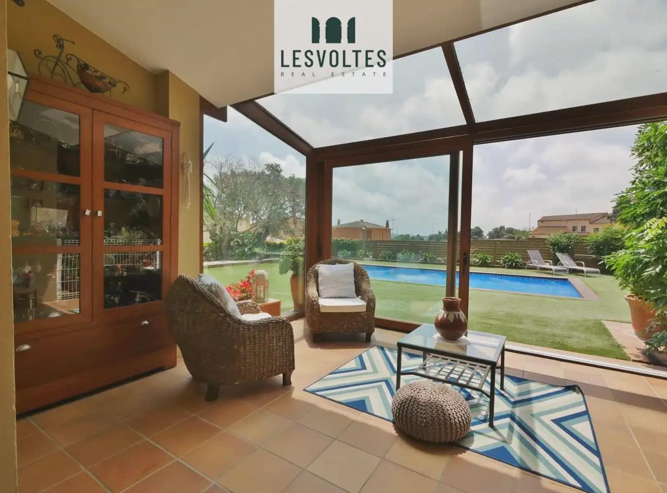 5 Zimmer Villa zu verkaufen in Mont-ras mit Pool Garage - 1.500.000 € (Ref: 10081911)