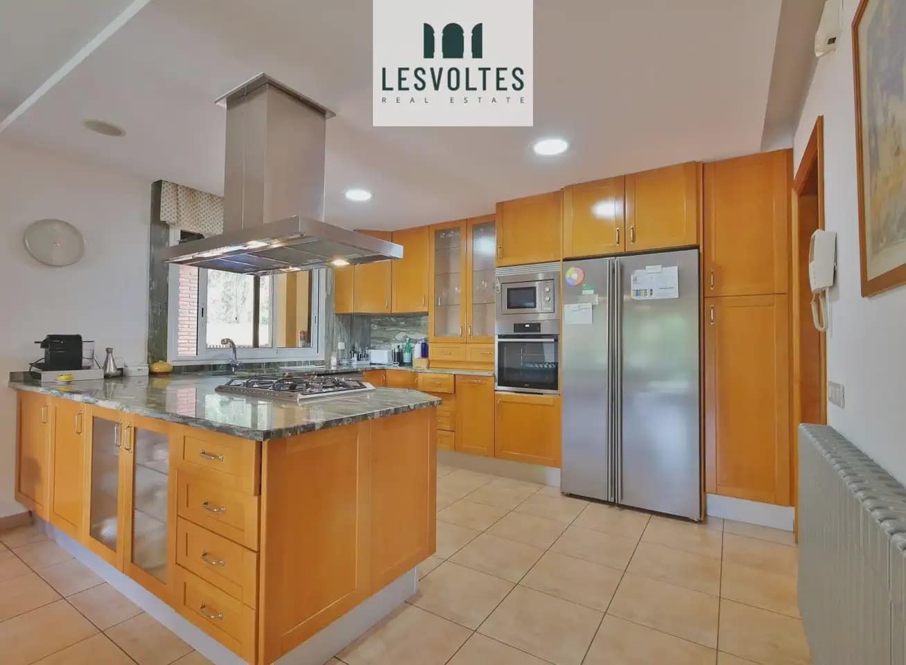 5 Zimmer Villa zu verkaufen in Mont-ras mit Pool Garage - 1.500.000 € (Ref: 10081911)