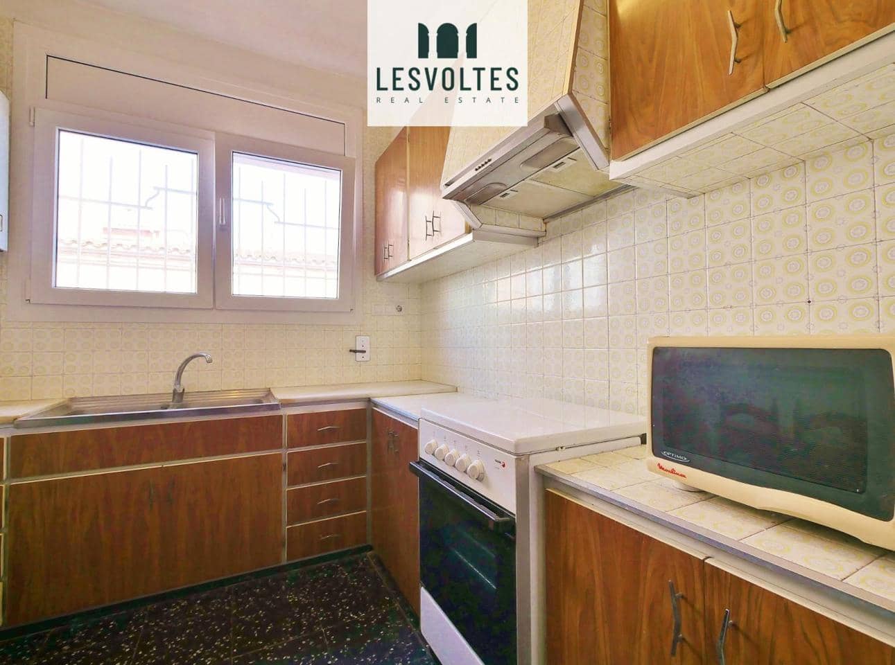 3 bedroom Villa for sale in Palafrugell with garage - € 295,000 (Ref: 10081912)