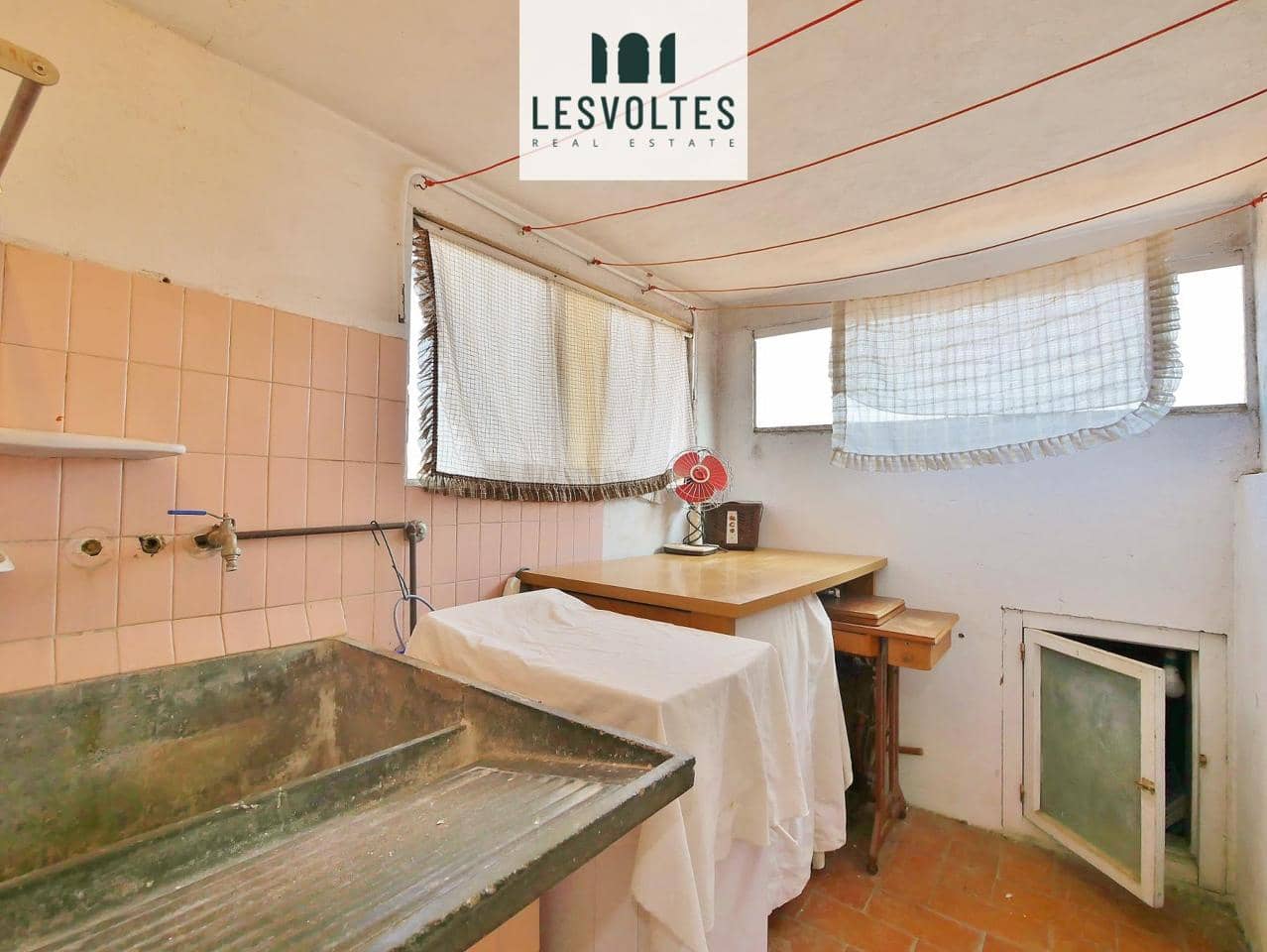 3 bedroom Villa for sale in Palafrugell with garage - € 295,000 (Ref: 10081912)