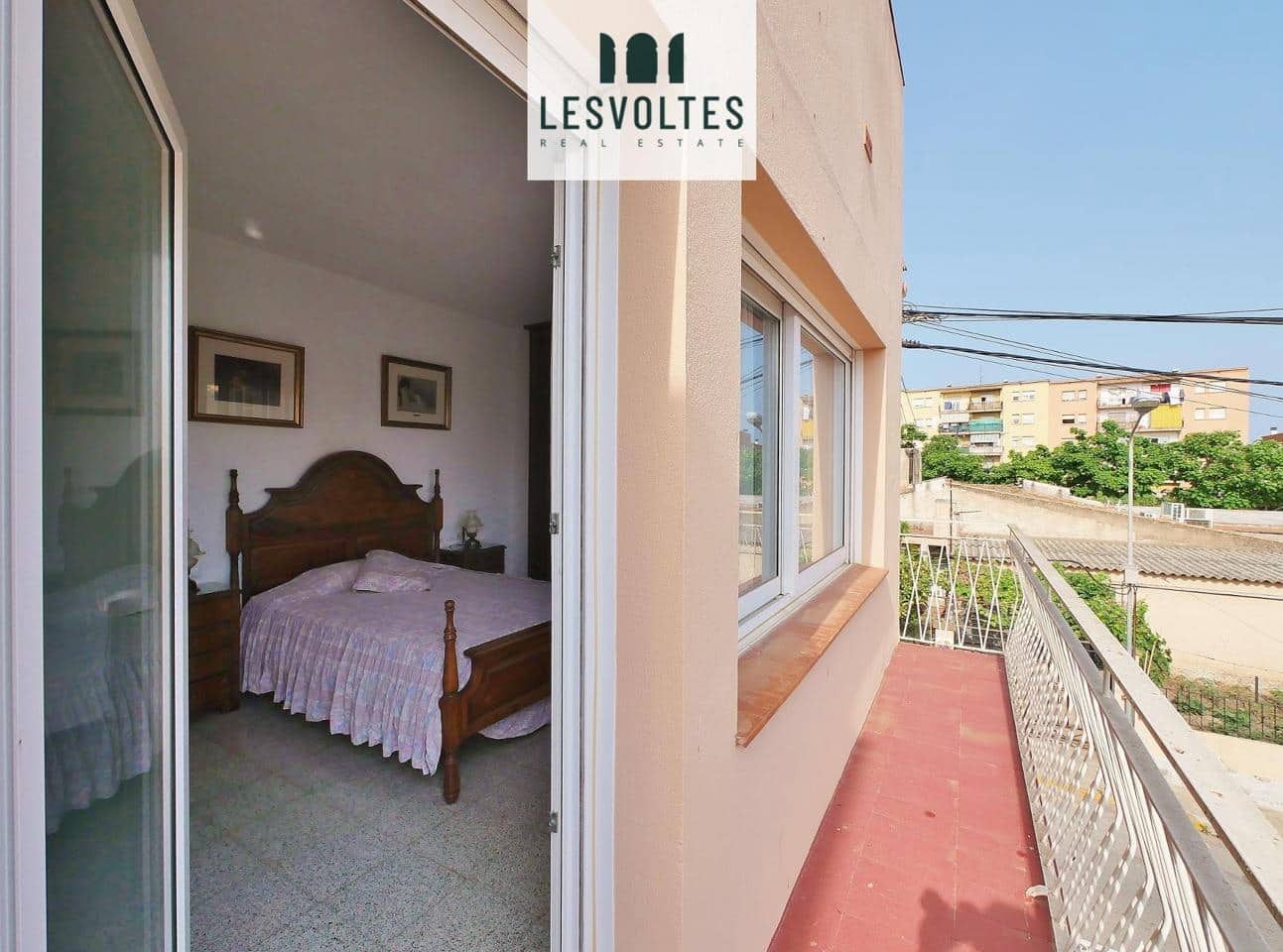 3 bedroom Villa for sale in Palafrugell with garage - € 295,000 (Ref: 10081912)