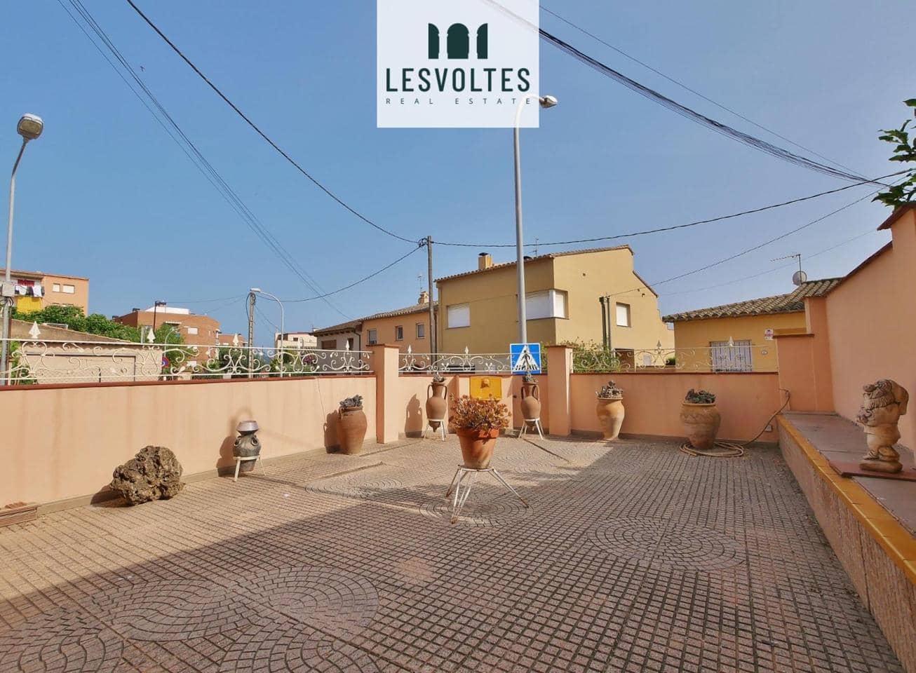 3 bedroom Villa for sale in Palafrugell with garage - € 295,000 (Ref: 10081912)