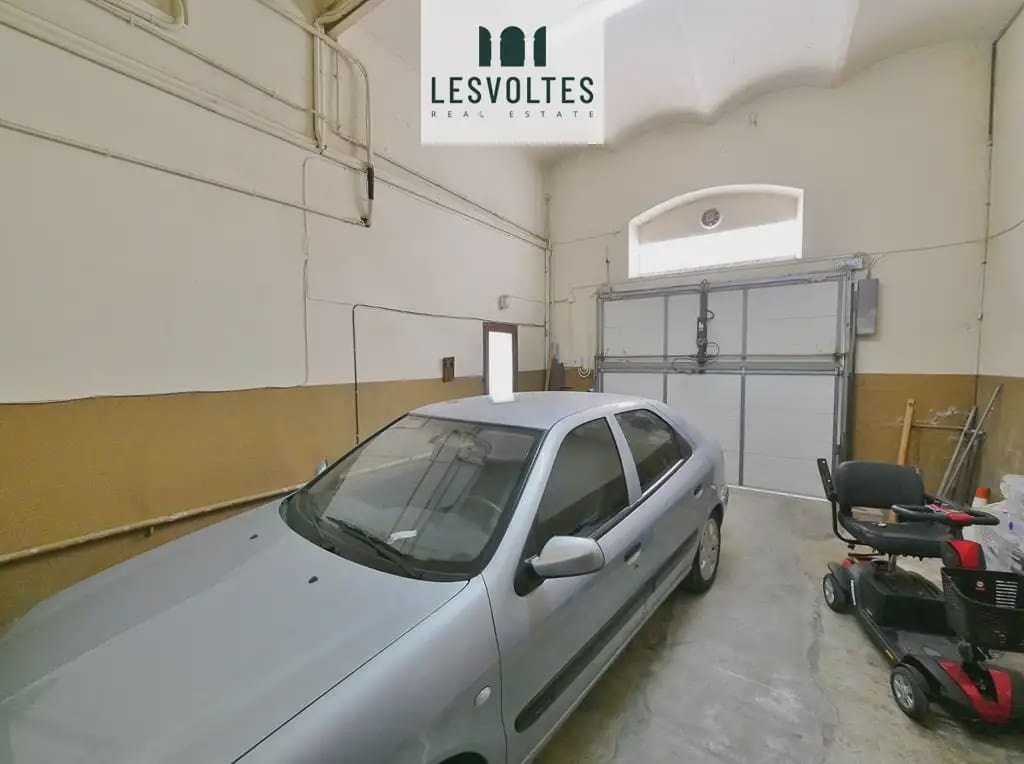 6 makuuhuone Omakotitalo myytävänä paikassa La Bisbal d'Emporda mukana 
autotalli - 450 000 € (Ref: 10081914)