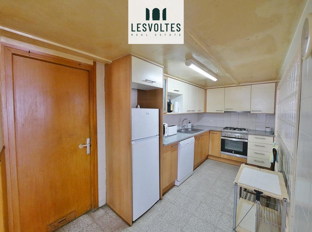 6 Zimmer Villa zu verkaufen in La Bisbal d'Emporda mit Garage - 450.000 € (Ref: 10081914)