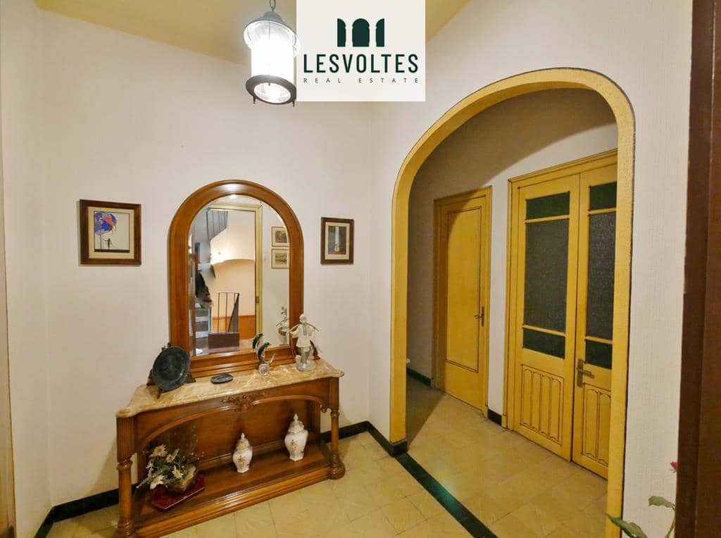 6 Zimmer Villa zu verkaufen in La Bisbal d'Emporda mit Garage - 450.000 € (Ref: 10081914)