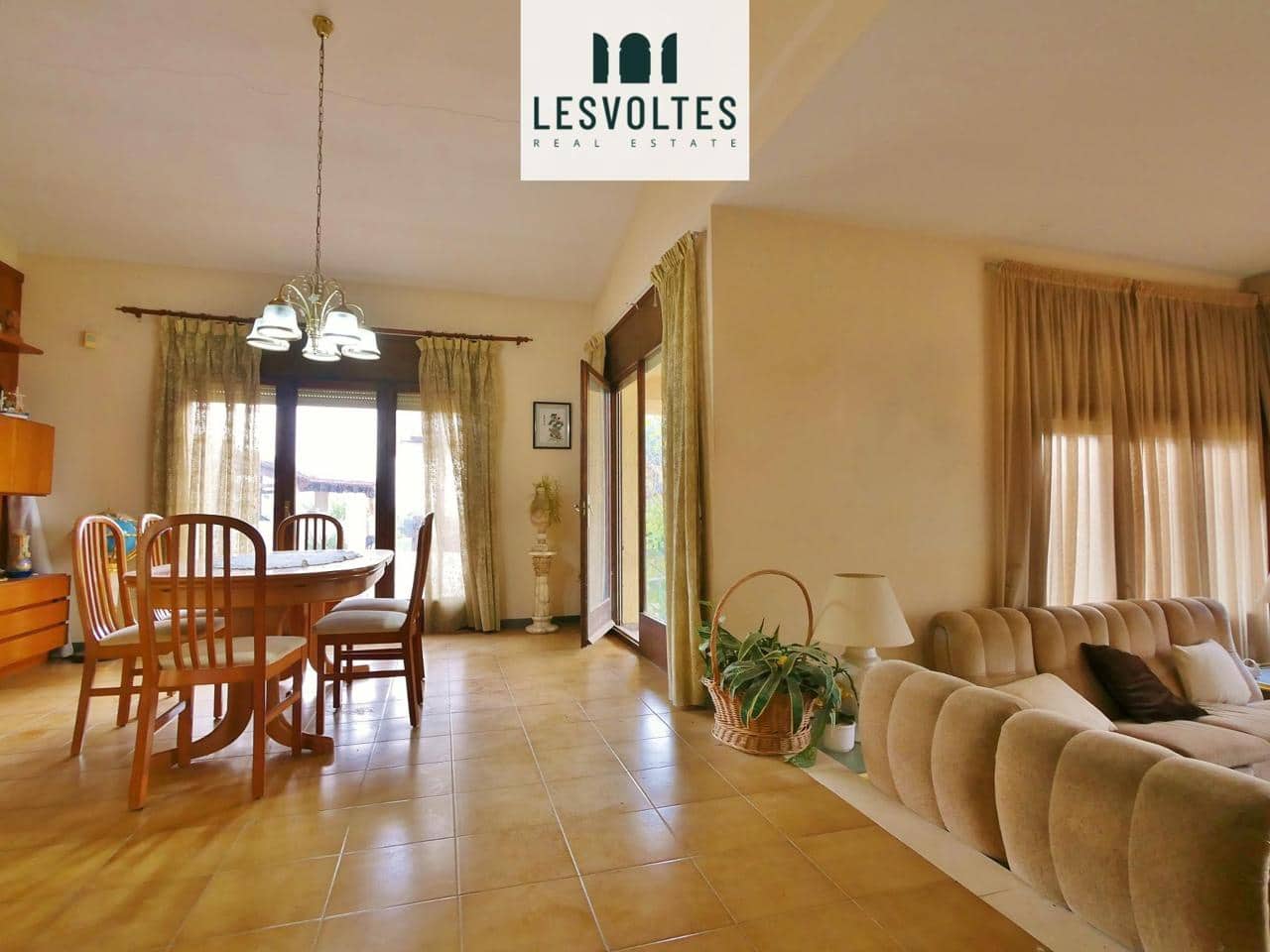 4 bedroom Villa for sale in Bellcaire d'Emporda with pool garage - € 700,000 (Ref: 10081915)