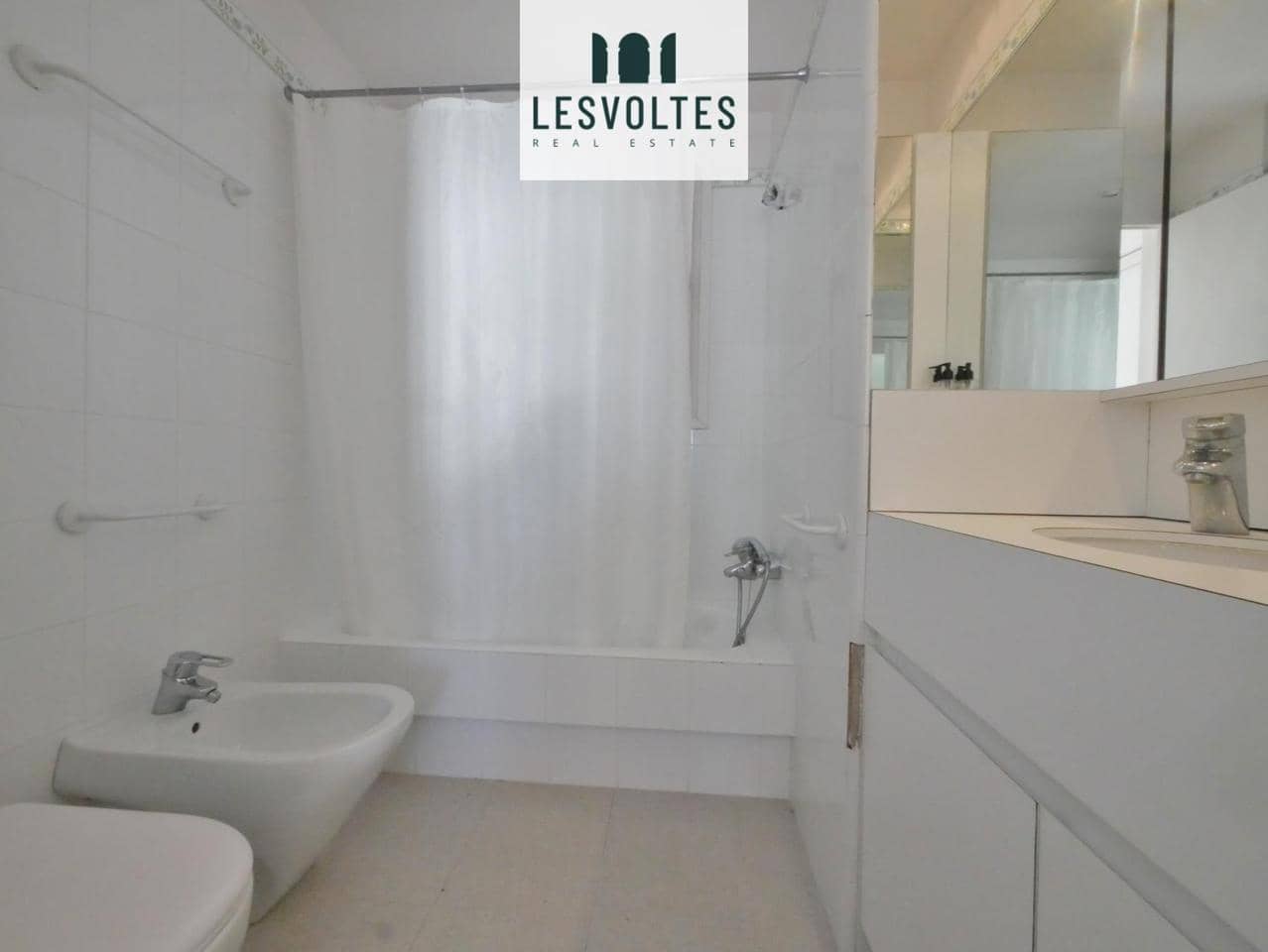 6 bedroom Villa for rent in Calella de Palafrugell - € 2,500 (Ref: 10081916)