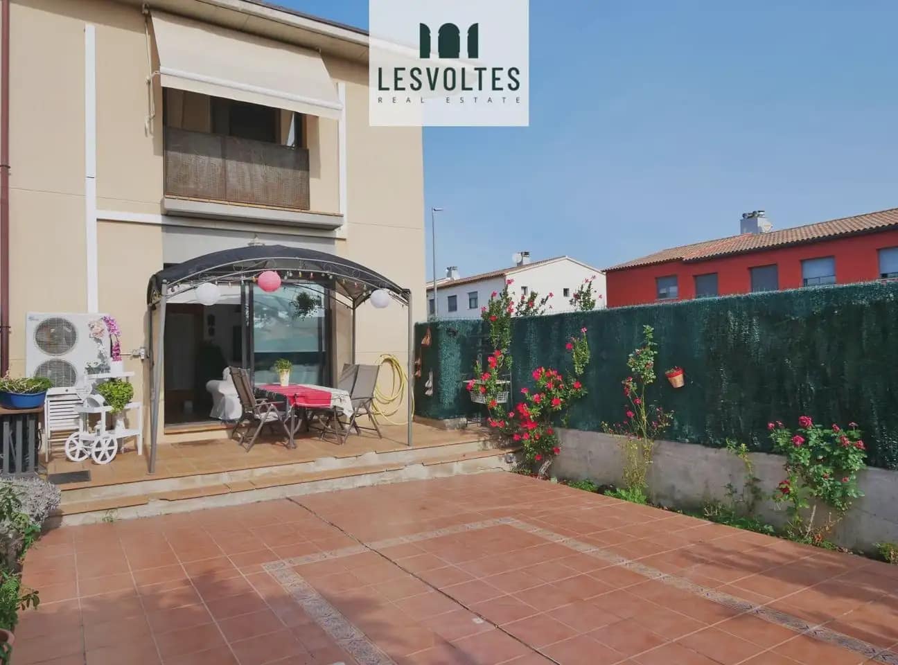 5 Zimmer Reihenhaus zu verkaufen in Vall-llobrega mit Garage - 550.000 € (Ref: 10081917)