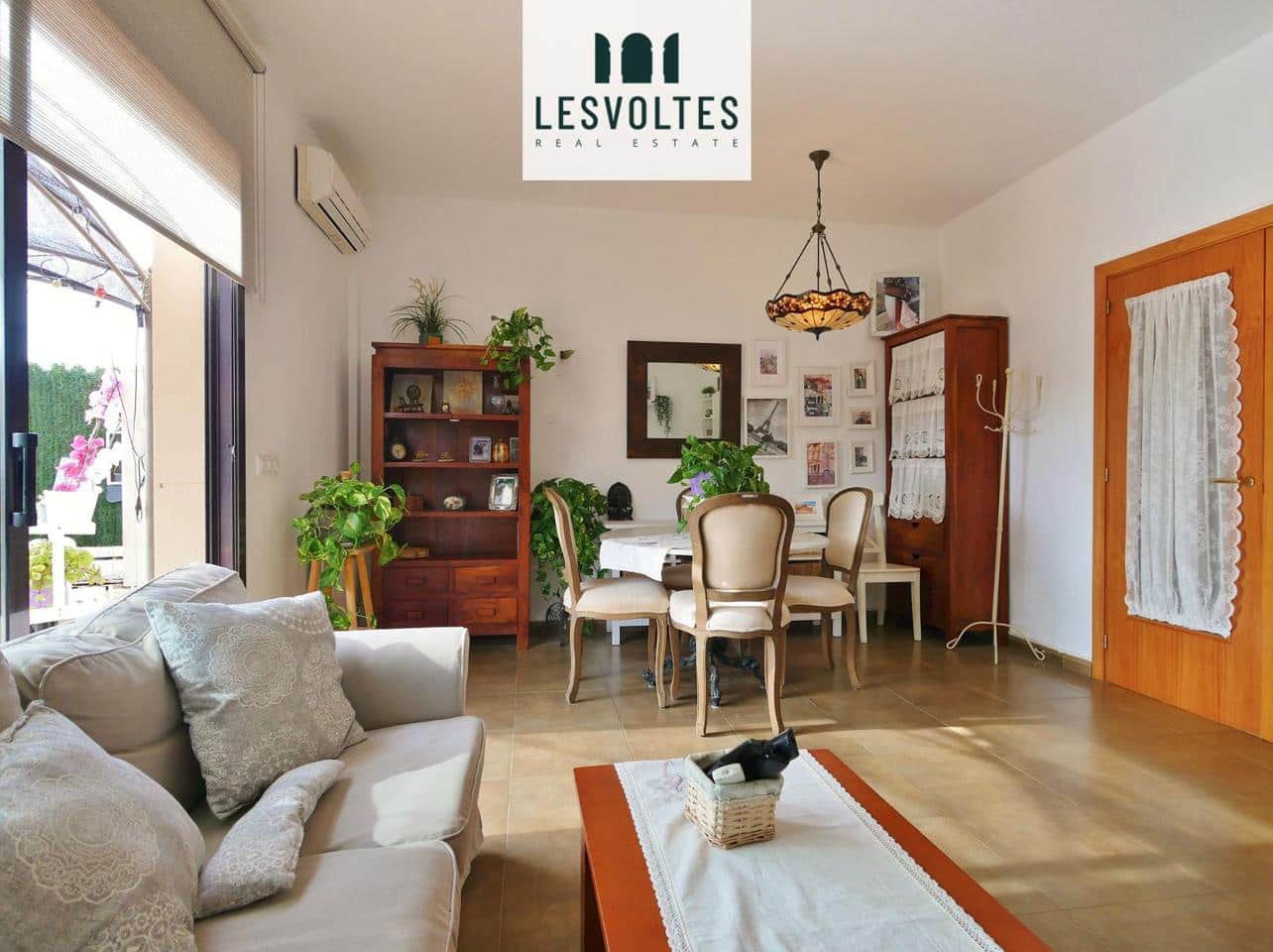5 bedroom Villa for sale in Vall-llobrega with garage - € 550,000 (Ref: 10081917)