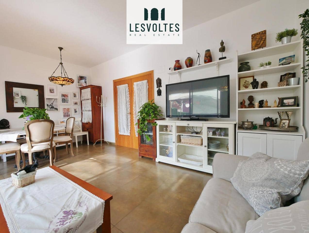 5 bedroom Villa for sale in Vall-llobrega with garage - € 550,000 (Ref: 10081917)