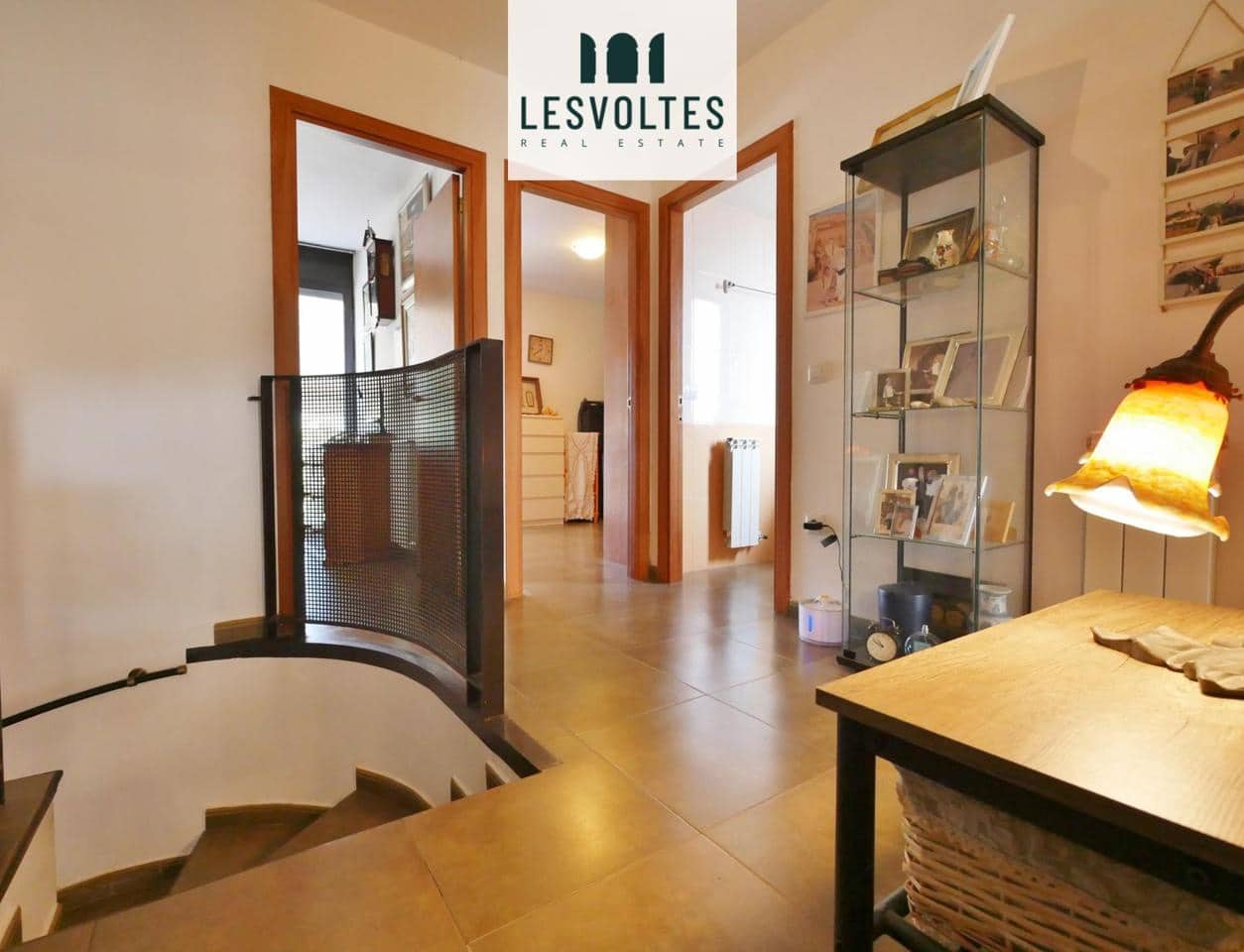 5 bedroom Villa for sale in Vall-llobrega with garage - € 550,000 (Ref: 10081917)