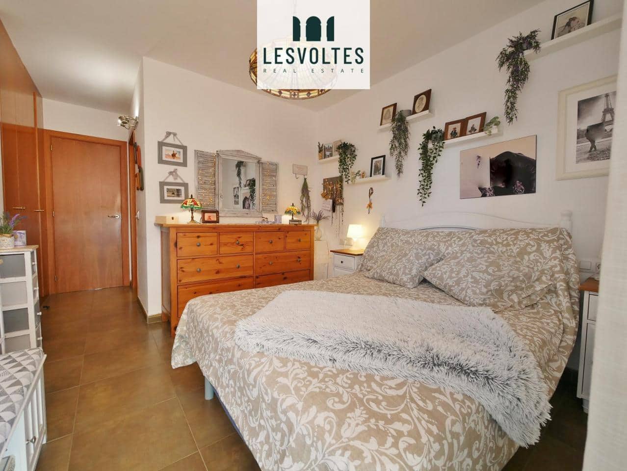 5 bedroom Villa for sale in Vall-llobrega with garage - € 550,000 (Ref: 10081917)