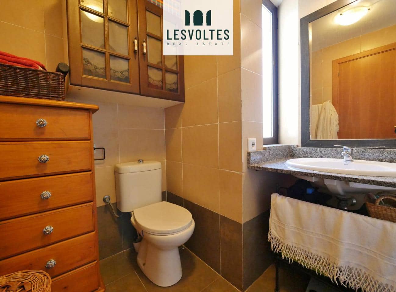 5 bedroom Villa for sale in Vall-llobrega with garage - € 550,000 (Ref: 10081917)