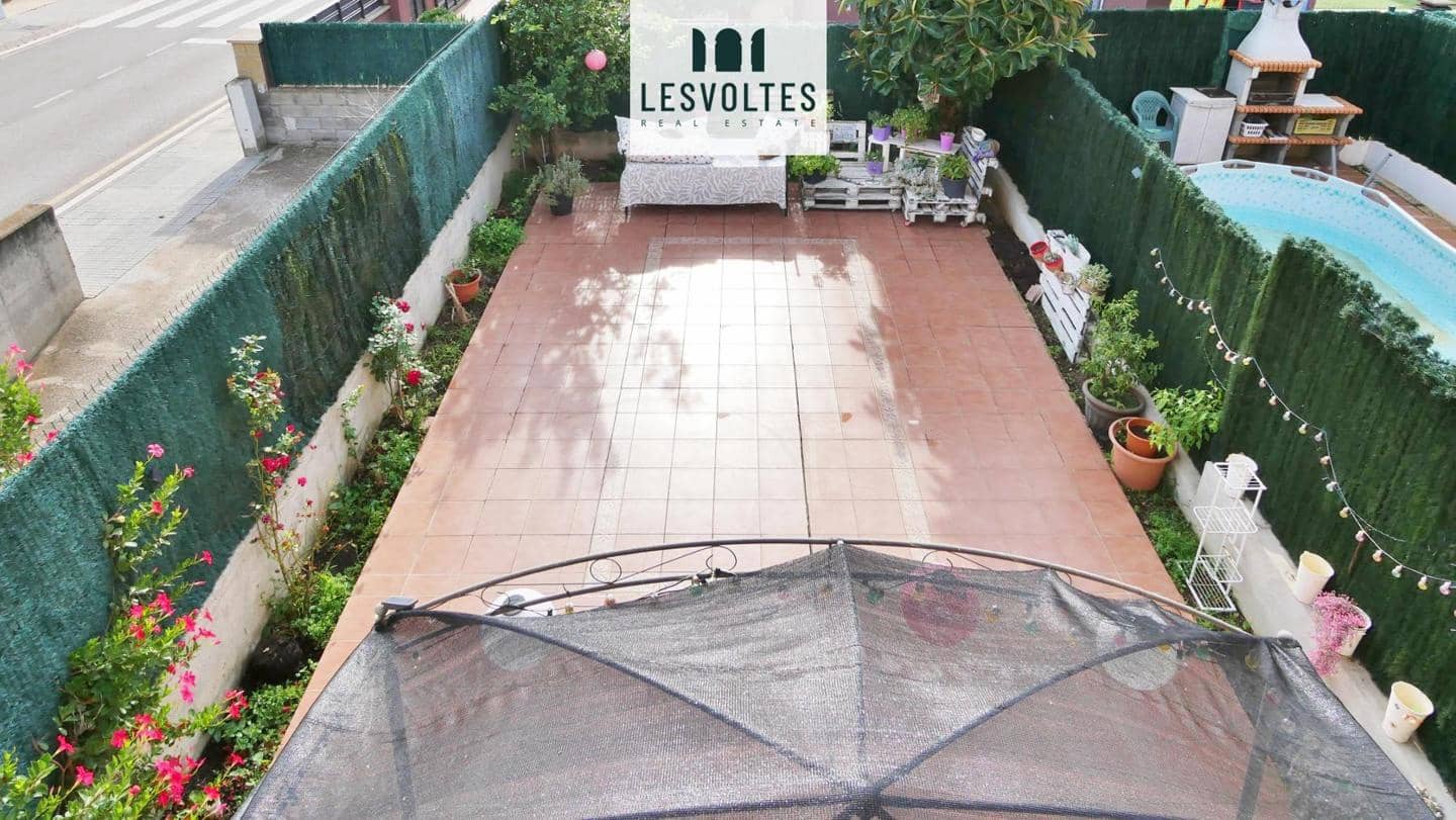 5 bedroom Villa for sale in Vall-llobrega with garage - € 550,000 (Ref: 10081917)