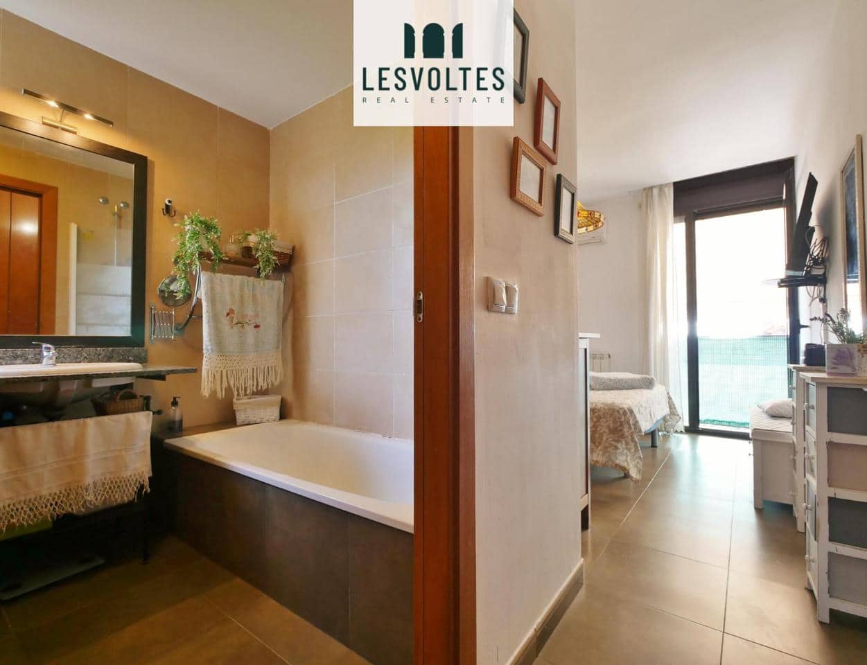 5 bedroom Villa for sale in Vall-llobrega with garage - € 550,000 (Ref: 10081917)