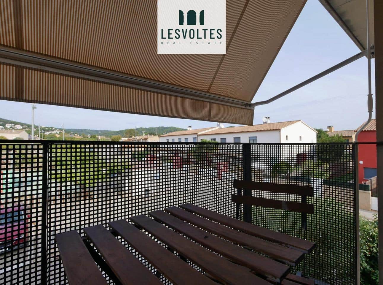 5 bedroom Villa for sale in Vall-llobrega with garage - € 550,000 (Ref: 10081917)