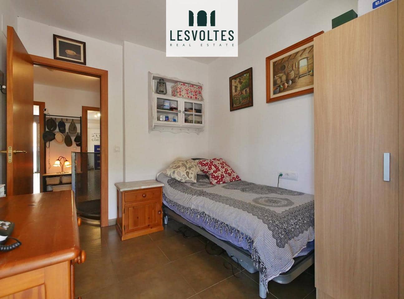 5 bedroom Villa for sale in Vall-llobrega with garage - € 550,000 (Ref: 10081917)