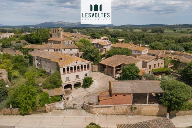 7 Zimmer Villa zu verkaufen in Corçà mit Pool Garage - 950.000 € (Ref: 10081918)