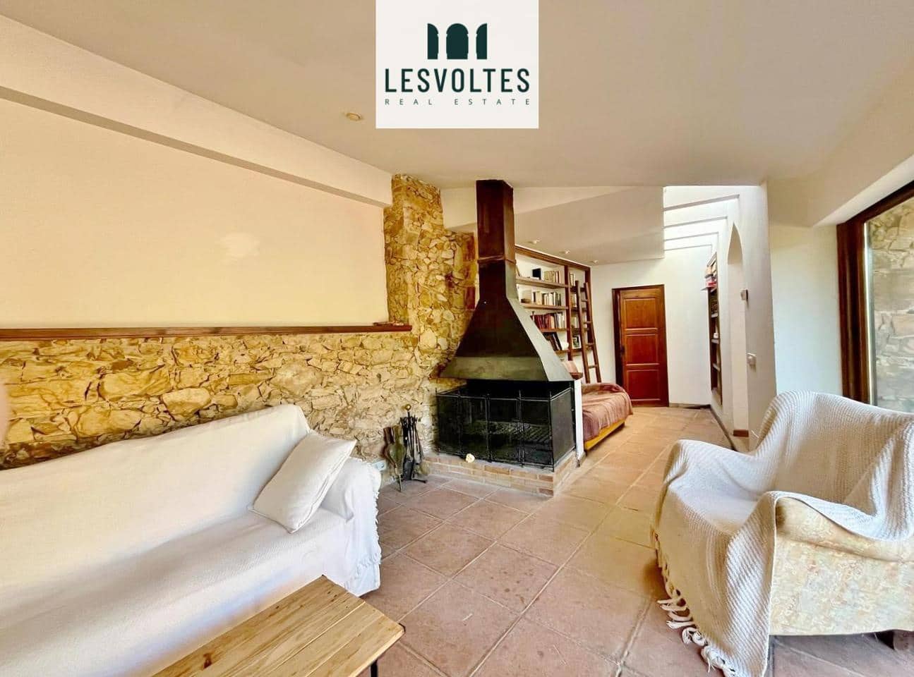 3 bedroom Villa for sale in Mont-ras with garage - € 745,000 (Ref: 10081919)
