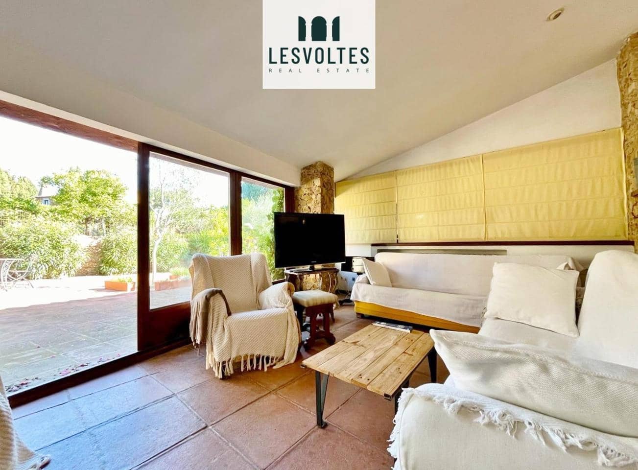 3 bedroom Villa for sale in Mont-ras with garage - € 745,000 (Ref: 10081919)