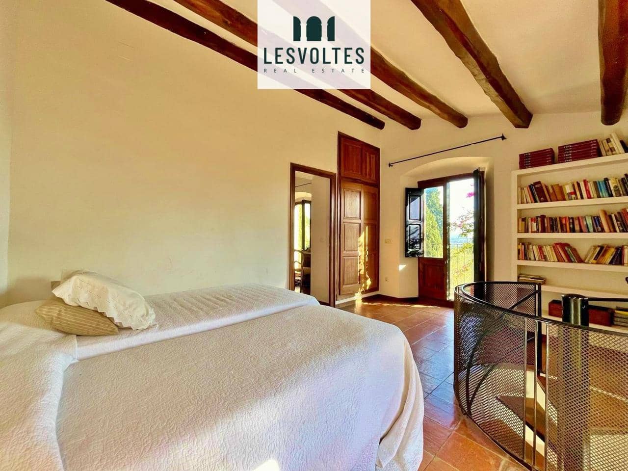 3 bedroom Villa for sale in Mont-ras with garage - € 745,000 (Ref: 10081919)