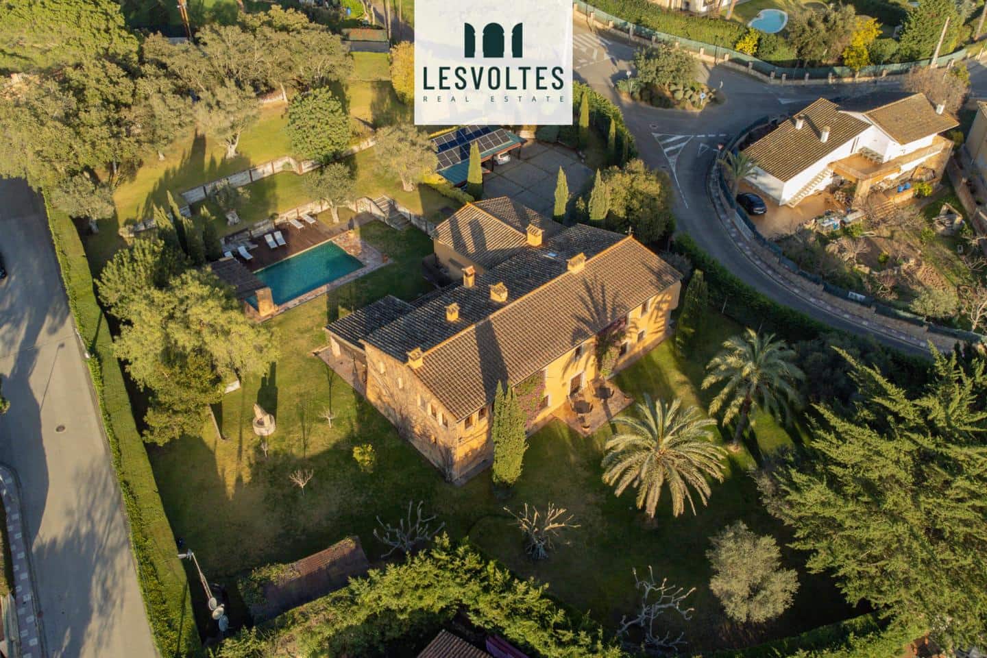 Chalet de 7 habitaciones en Santa Cristina d'Aro en venta con piscina garaje - 4.215.000 € (Ref: 10081921)