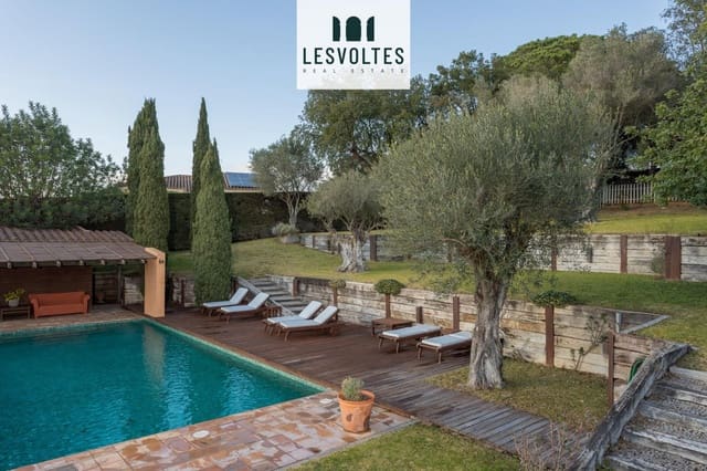 Chalet de 7 habitaciones en Santa Cristina d'Aro en venta con piscina garaje - 4.215.000 € (Ref: 10081921)