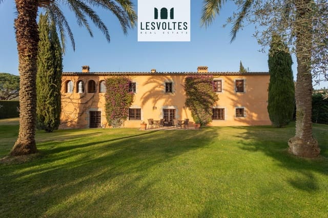 Chalet de 7 habitaciones en Santa Cristina d'Aro en venta con piscina garaje - 4.215.000 € (Ref: 10081921)