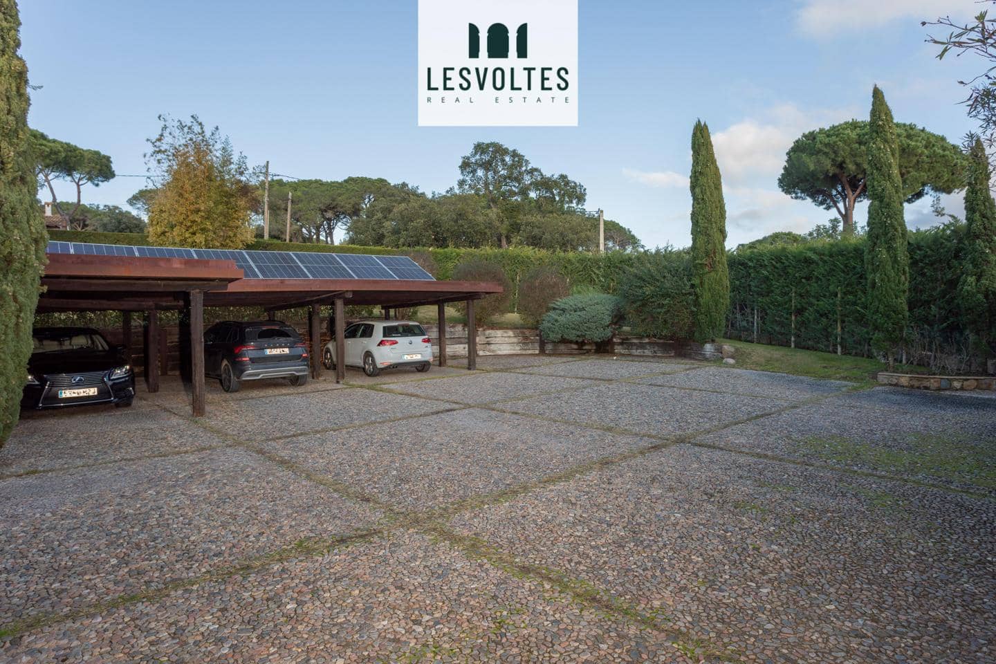 Chalet de 7 habitaciones en Santa Cristina d'Aro en venta con piscina garaje - 4.215.000 € (Ref: 10081921)