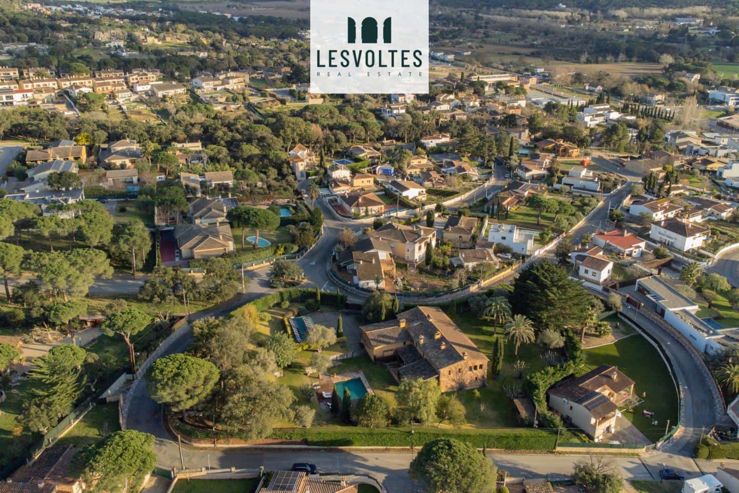 Chalet de 7 habitaciones en Santa Cristina d'Aro en venta con piscina garaje - 4.215.000 € (Ref: 10081921)
