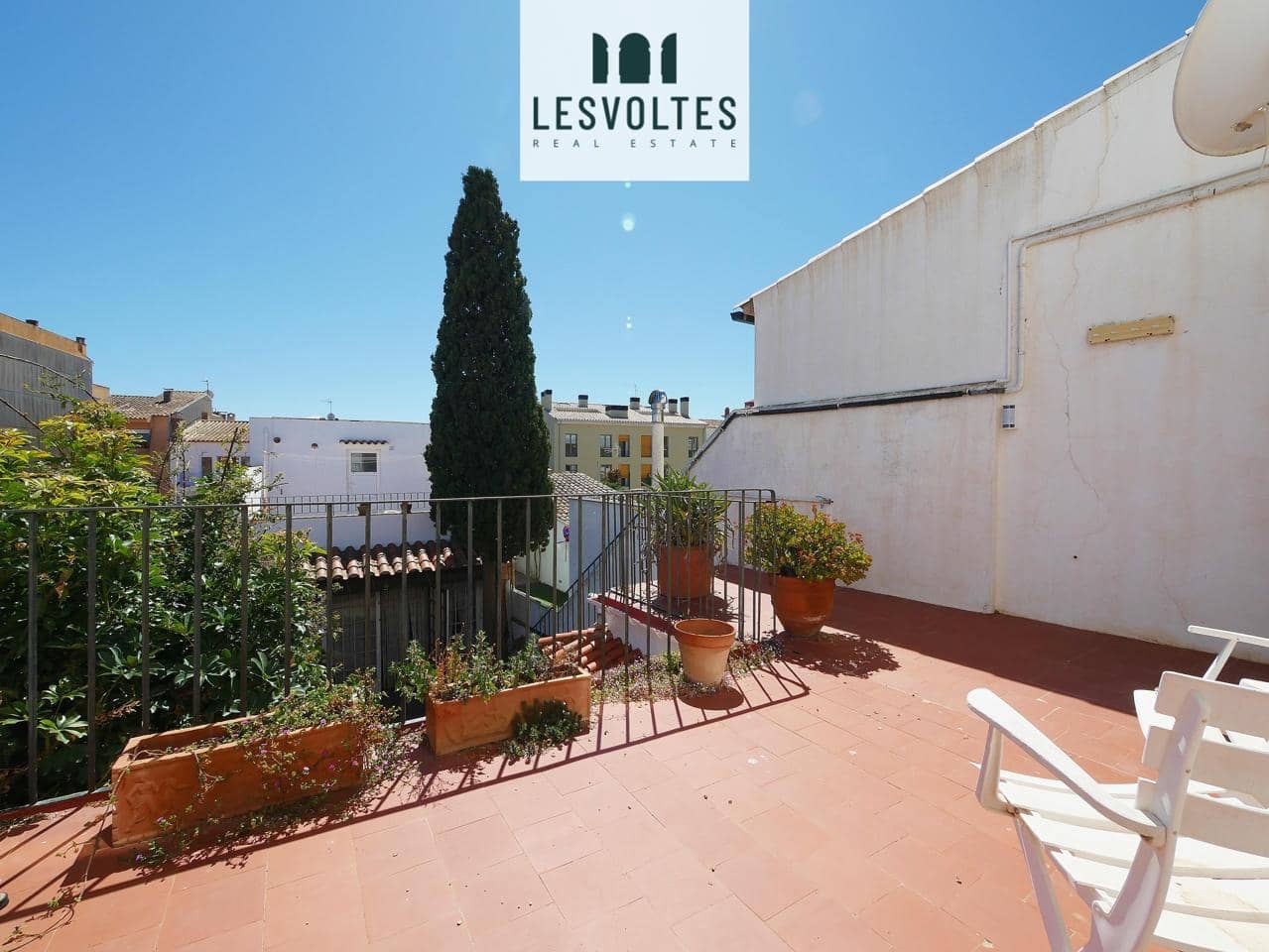 8 bedroom Villa for sale in Palafrugell with garage - € 550,000 (Ref: 10081922)