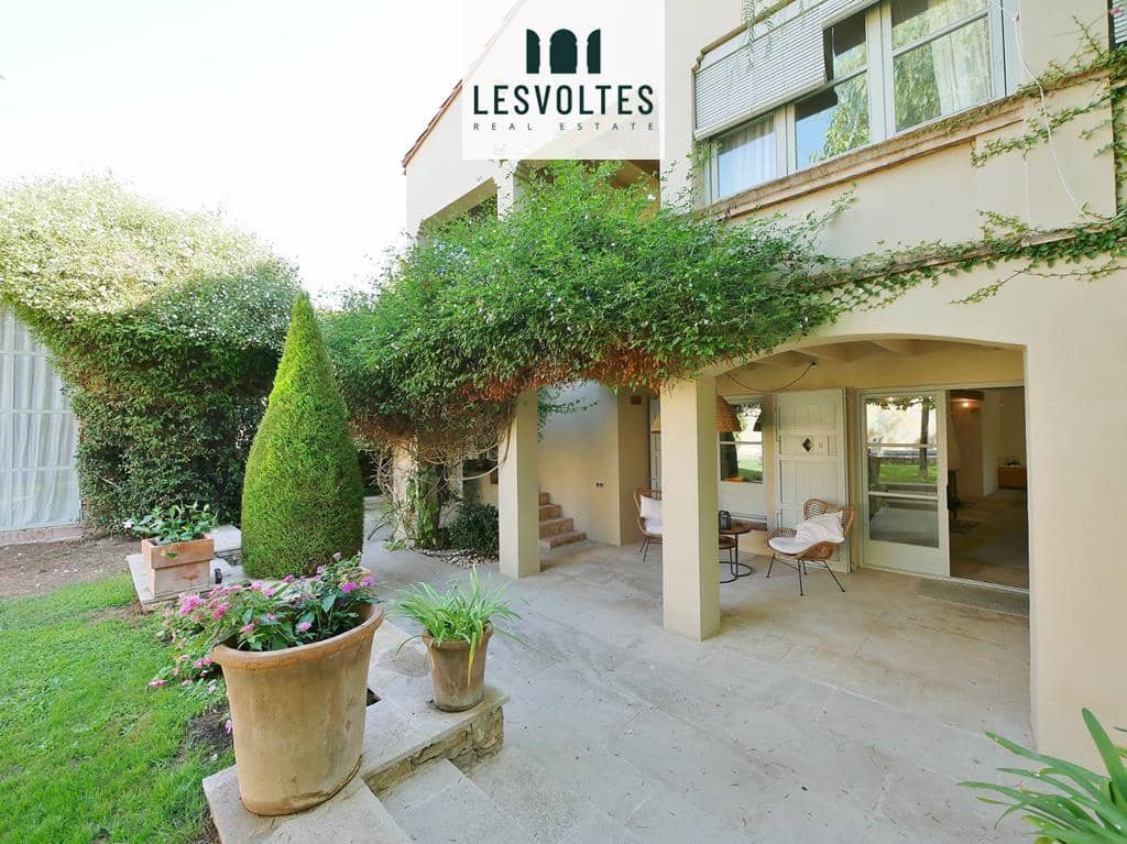 6 bedroom Villa for sale in Serra de Daro with pool garage - € 1,700,000 (Ref: 10081927)