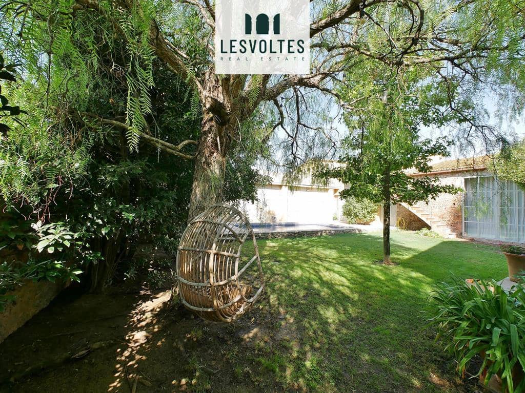 6 bedroom Villa for sale in Serra de Daro with pool garage - € 1,700,000 (Ref: 10081927)