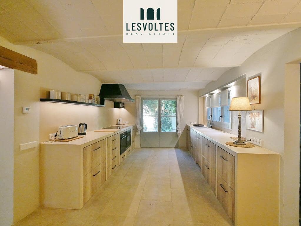 6 bedroom Villa for sale in Serra de Daro with pool garage - € 1,700,000 (Ref: 10081927)