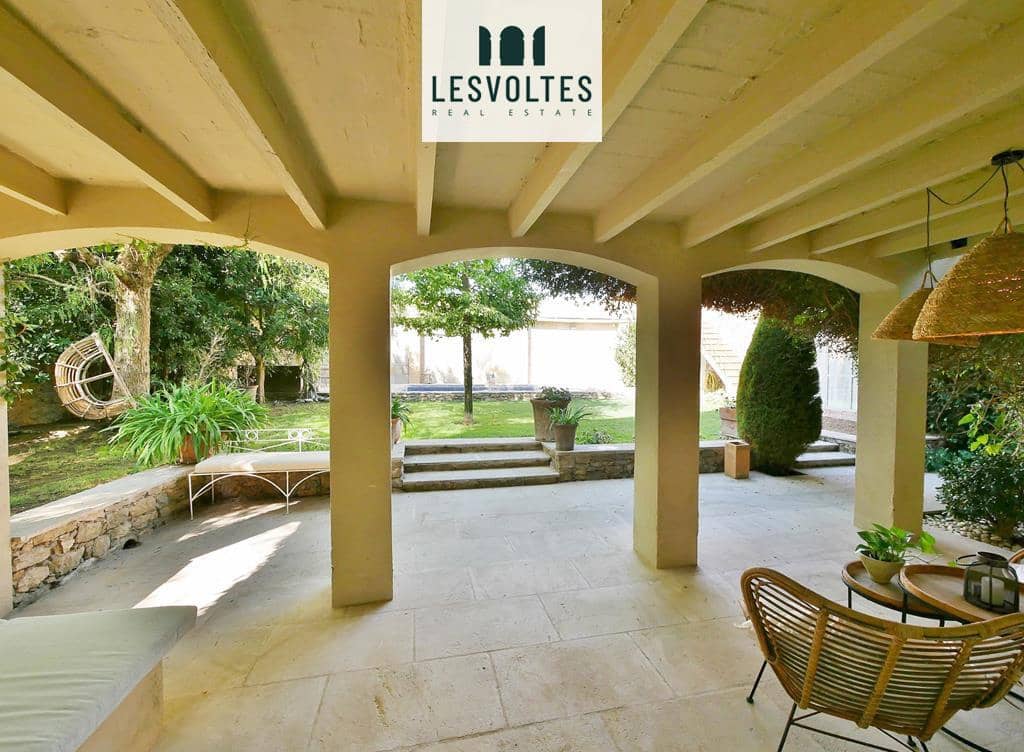 6 bedroom Villa for sale in Serra de Daro with pool garage - € 1,700,000 (Ref: 10081927)