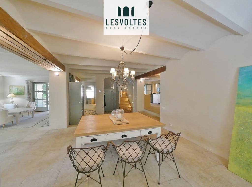 6 bedroom Villa for sale in Serra de Daro with pool garage - € 1,700,000 (Ref: 10081927)