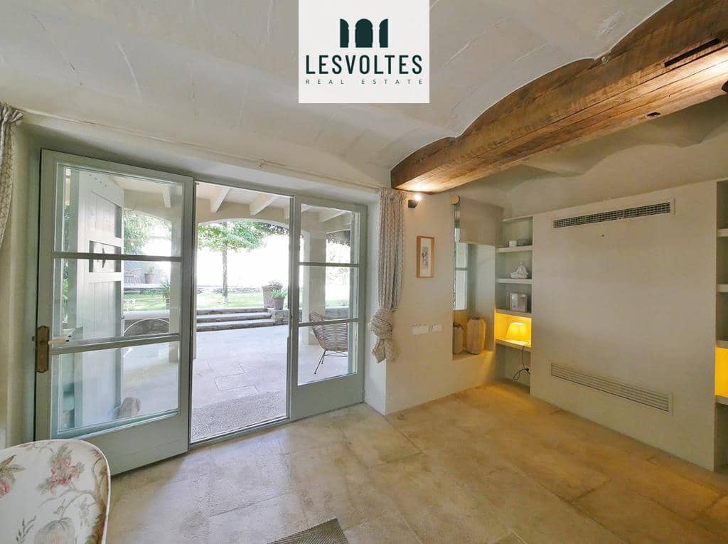 6 bedroom Villa for sale in Serra de Daro with pool garage - € 1,700,000 (Ref: 10081927)
