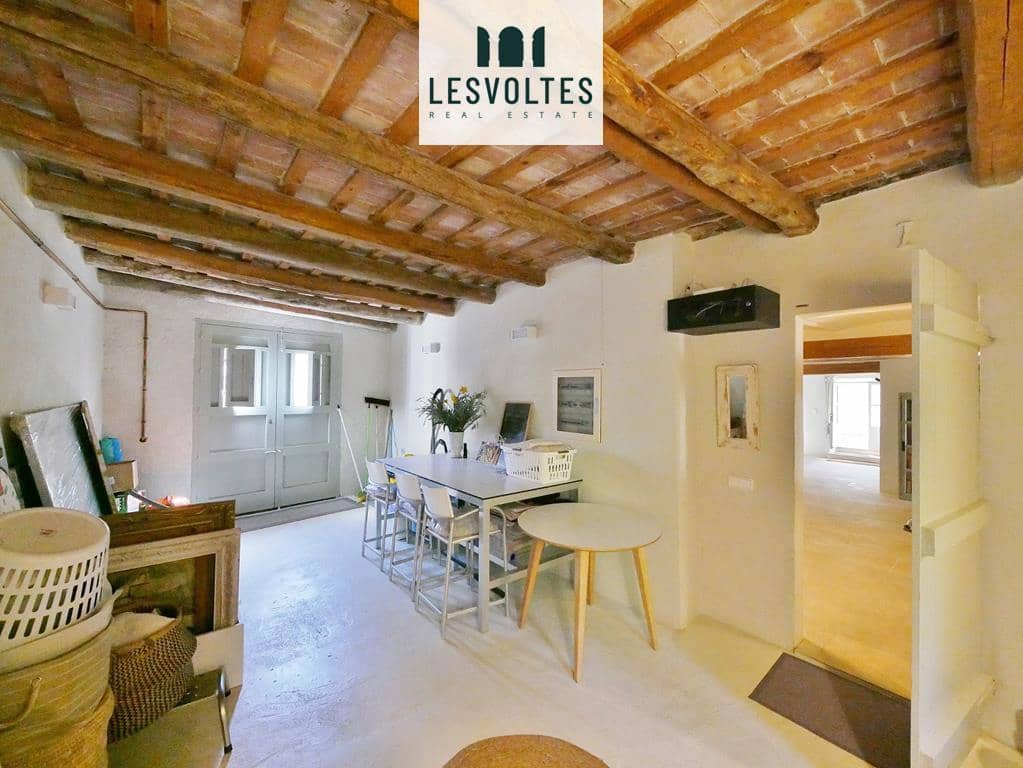 6 bedroom Villa for sale in Serra de Daro with pool garage - € 1,700,000 (Ref: 10081927)