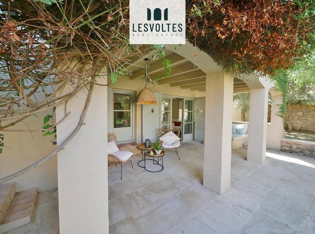 6 bedroom Villa for sale in Serra de Daro with pool garage - € 1,700,000 (Ref: 10081927)