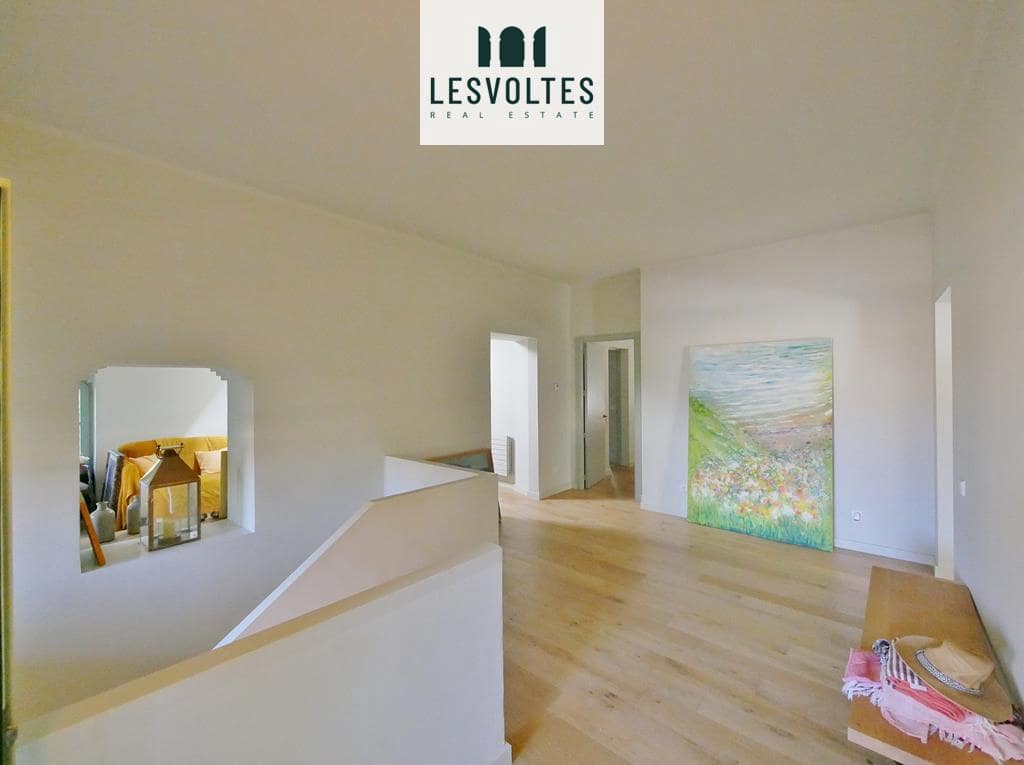 6 bedroom Villa for sale in Serra de Daro with pool garage - € 1,700,000 (Ref: 10081927)