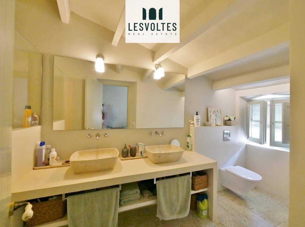 6 bedroom Villa for sale in Serra de Daro with pool garage - € 1,700,000 (Ref: 10081927)